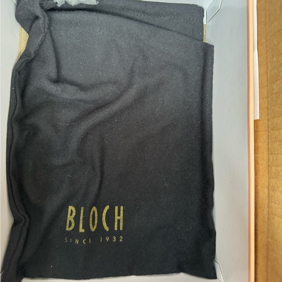 NEVER WORN Bloch Character Split-Sole Size 9 - Picture 5 of 5